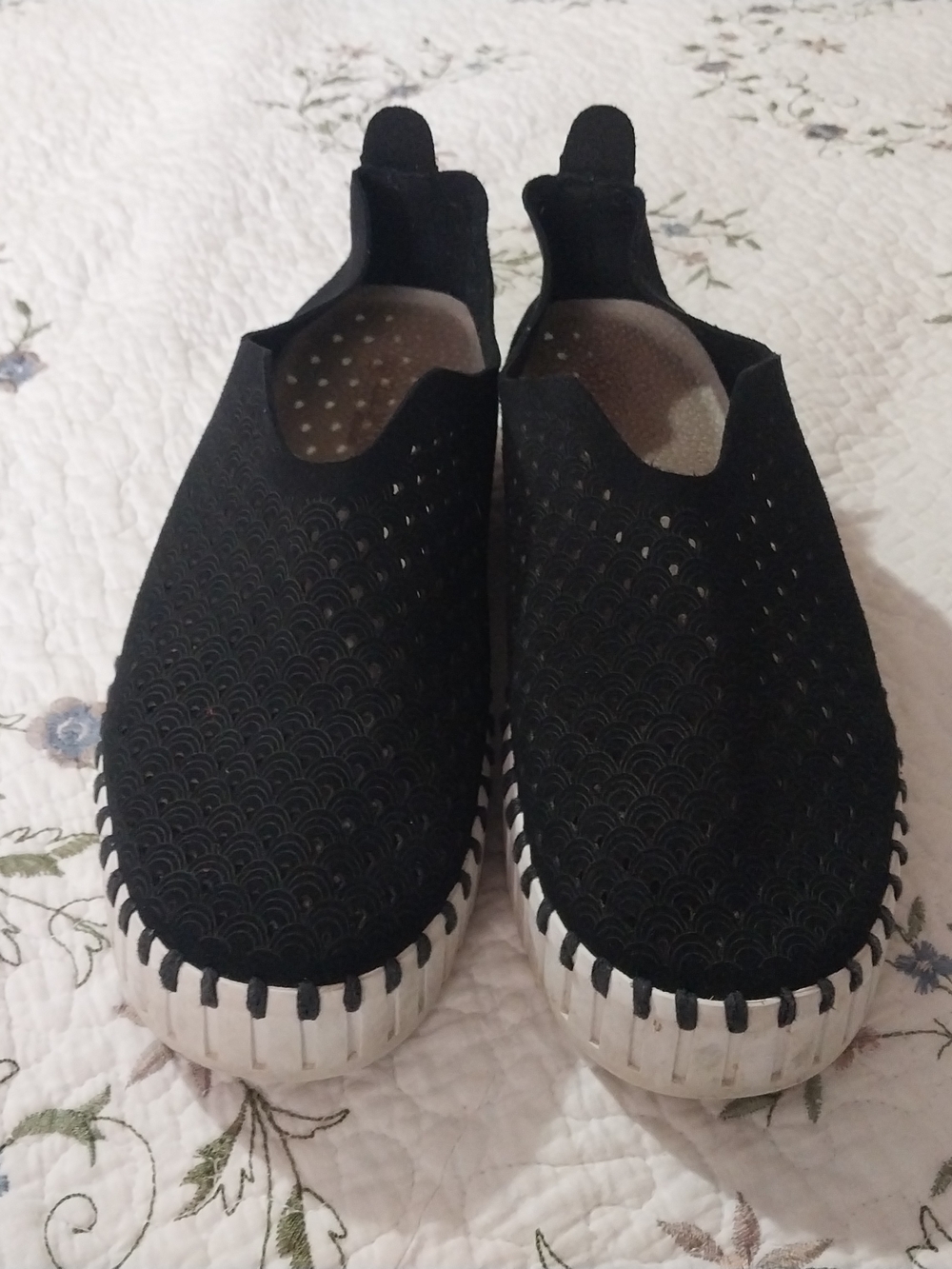 Ilse Jacobsen Black Perforated Slip-On Sneakers with White Sole Sz 8.5/9